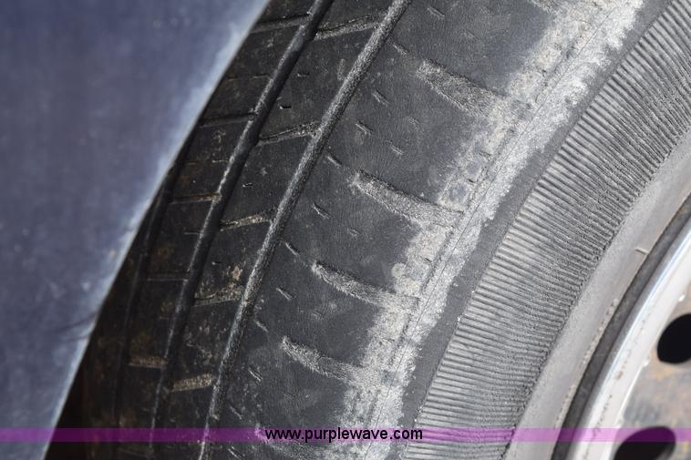 image for item E6158 1998 Ford Taurus LX