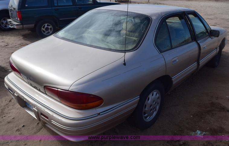 image for item E6160 1993 Pontiac Bonneville SE