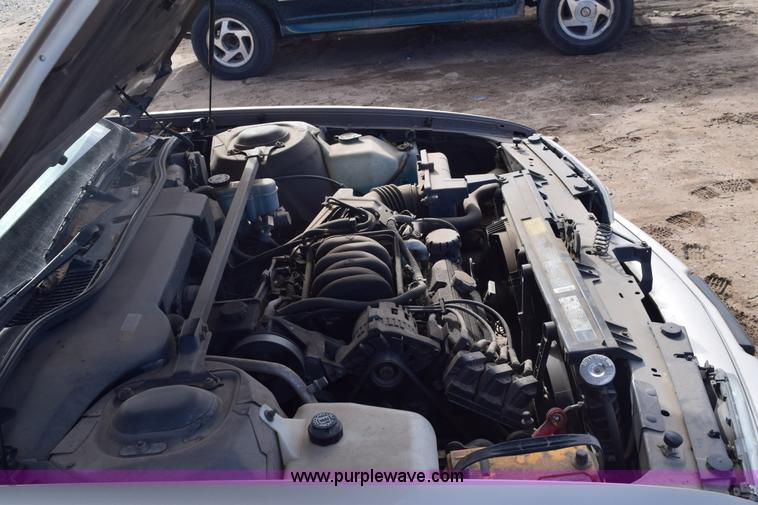 image for item E6160 1993 Pontiac Bonneville SE