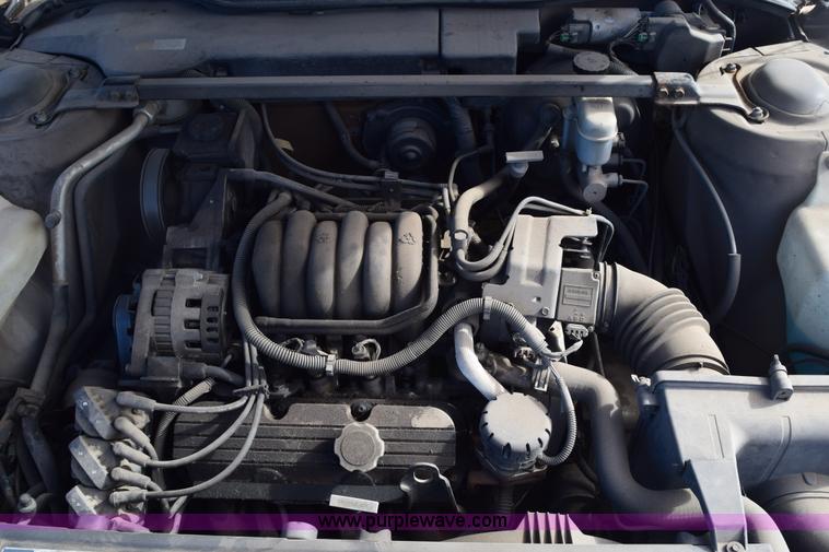 image for item E6160 1993 Pontiac Bonneville SE