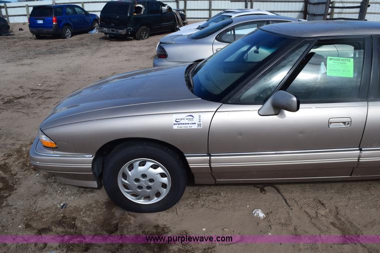 image for item E6160 1993 Pontiac Bonneville SE