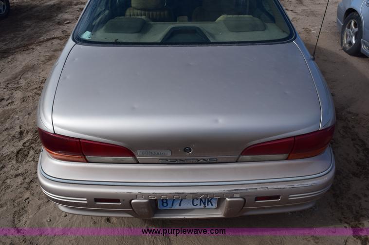 image for item E6160 1993 Pontiac Bonneville SE