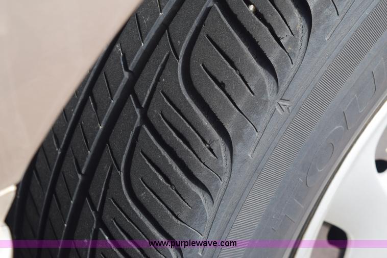 image for item E6160 1993 Pontiac Bonneville SE