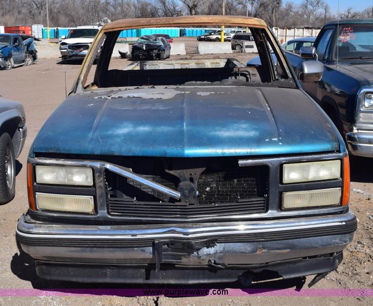 image for item E6162 1992 GMC Sierra 1500 pickup truck