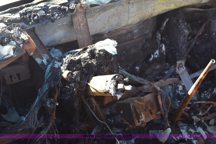 image for item E6162 1992 GMC Sierra 1500 pickup truck