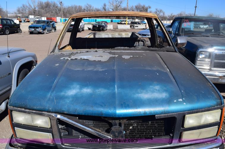 image for item E6162 1992 GMC Sierra 1500 pickup truck