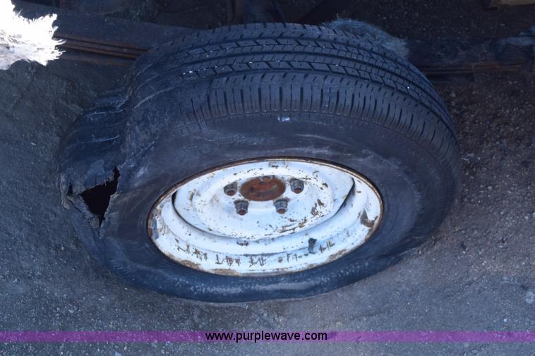 image for item E6162 1992 GMC Sierra 1500 pickup truck