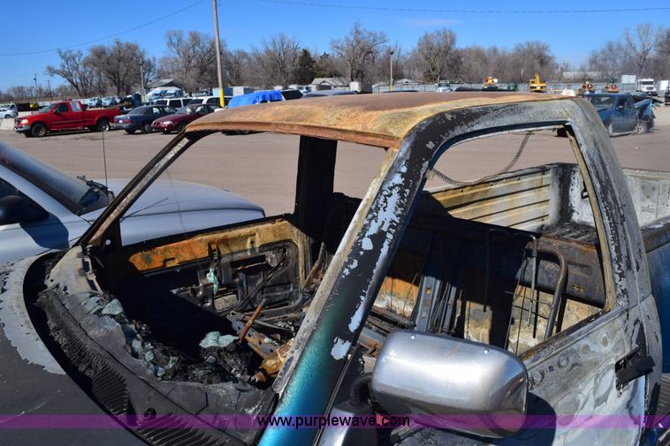 image for item E6162 1992 GMC Sierra 1500 pickup truck