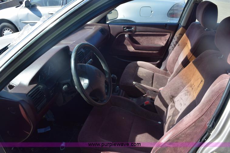 image for item E6163 1993 Honda Accord LX