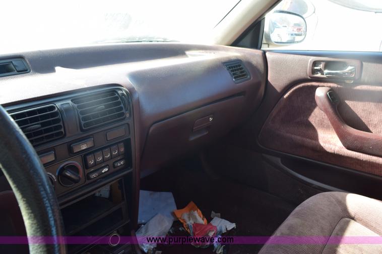 image for item E6163 1993 Honda Accord LX