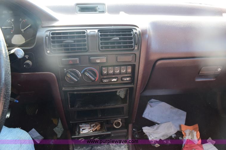 image for item E6163 1993 Honda Accord LX