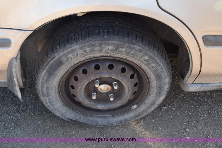 image for item E6163 1993 Honda Accord LX