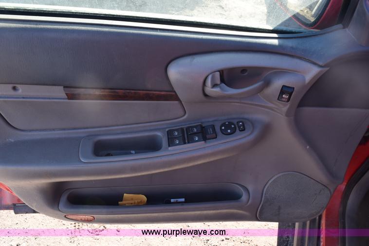 image for item E6164 2000 Chevrolet Impala