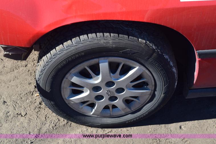 image for item E6164 2000 Chevrolet Impala