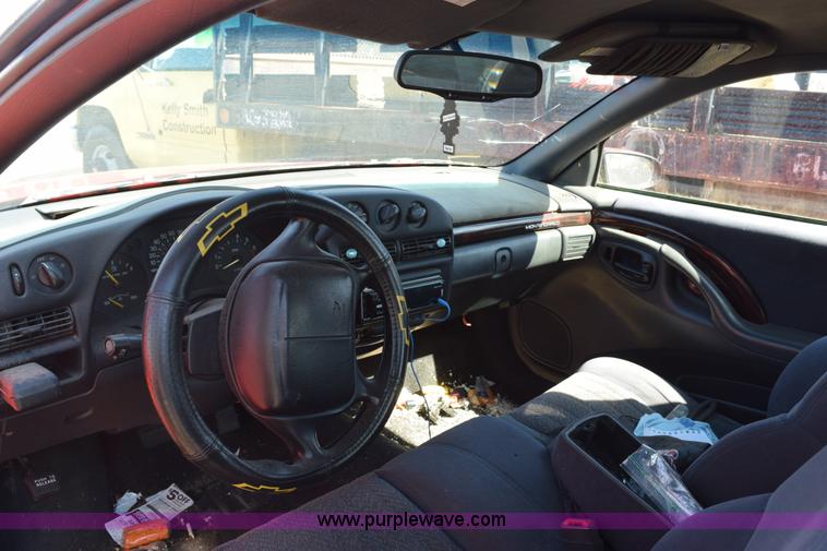 image for item E6166 1998 Chevrolet Monte Carlo LS