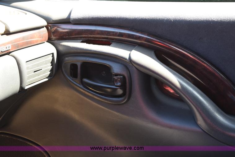 image for item E6166 1998 Chevrolet Monte Carlo LS