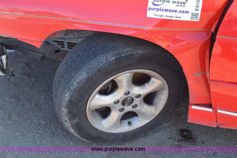 image for item E6166 1998 Chevrolet Monte Carlo LS