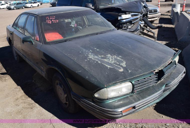 image for item E6167 1994 Oldsmobile Royale