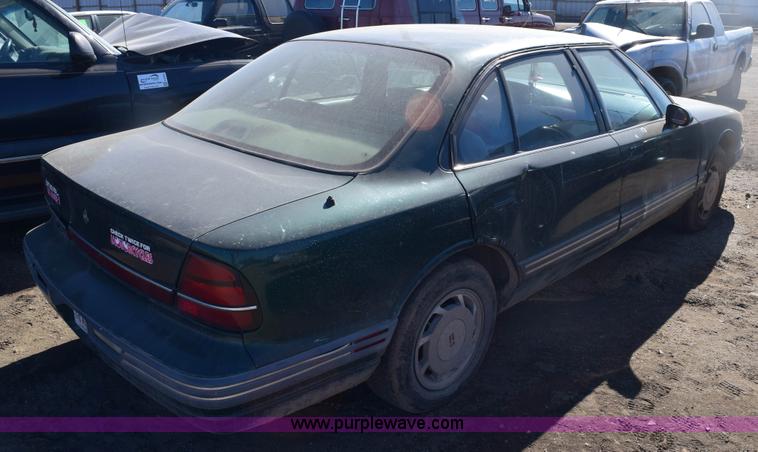 image for item E6167 1994 Oldsmobile Royale