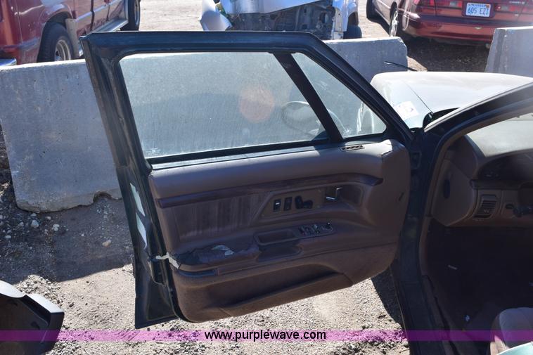 image for item E6167 1994 Oldsmobile Royale