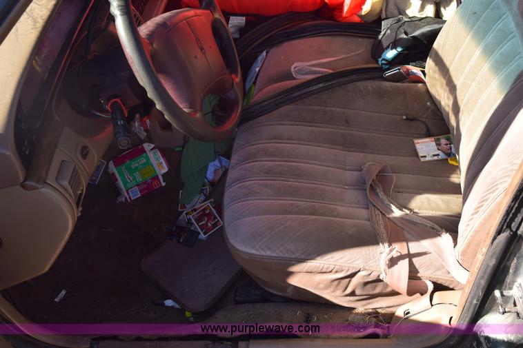 image for item E6167 1994 Oldsmobile Royale