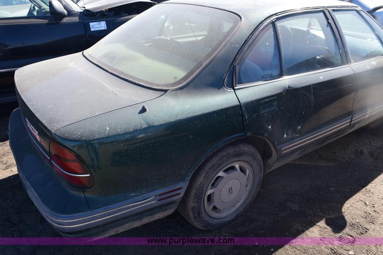 image for item E6167 1994 Oldsmobile Royale