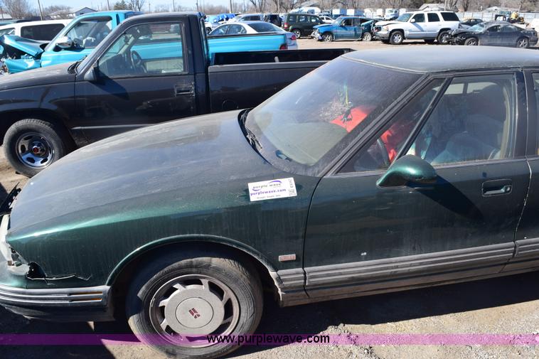 image for item E6167 1994 Oldsmobile Royale