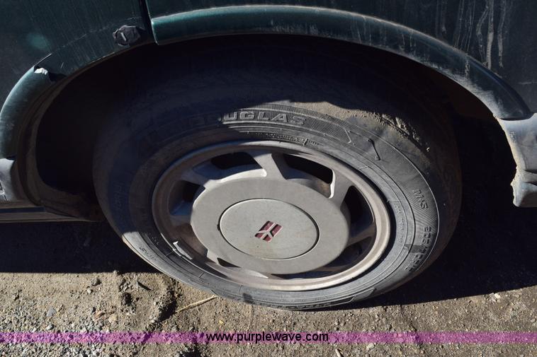 image for item E6167 1994 Oldsmobile Royale