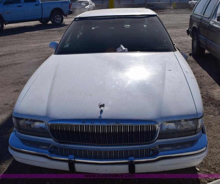 image for item E6169 1994 Buick Park Avenue Ultra