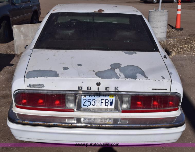 image for item E6169 1994 Buick Park Avenue Ultra