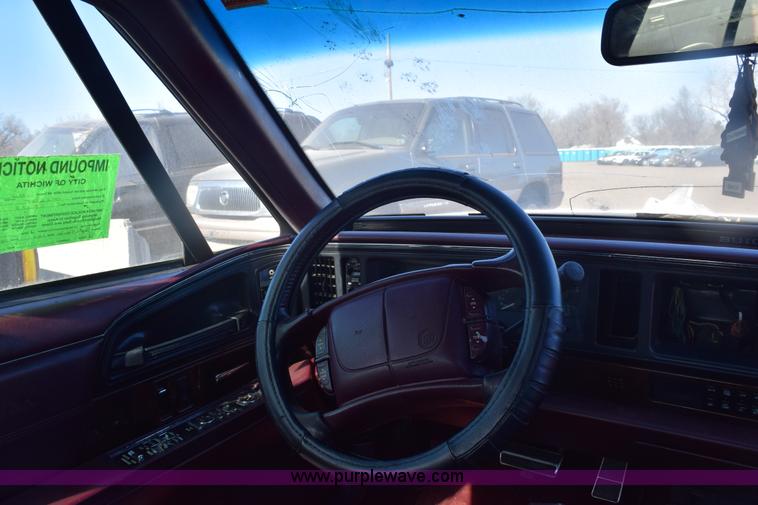 image for item E6169 1994 Buick Park Avenue Ultra