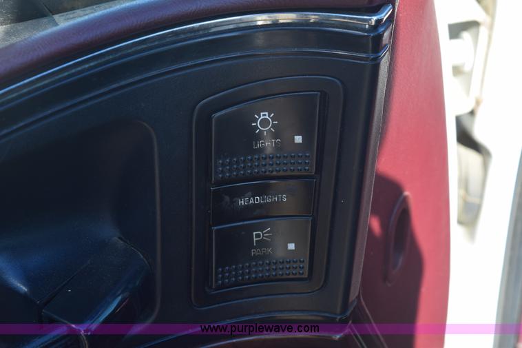 image for item E6169 1994 Buick Park Avenue Ultra