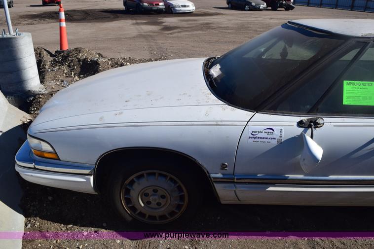 image for item E6169 1994 Buick Park Avenue Ultra