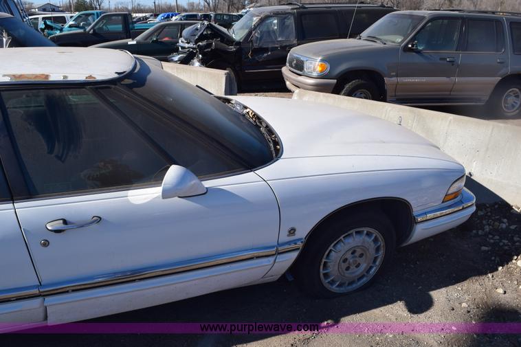image for item E6169 1994 Buick Park Avenue Ultra