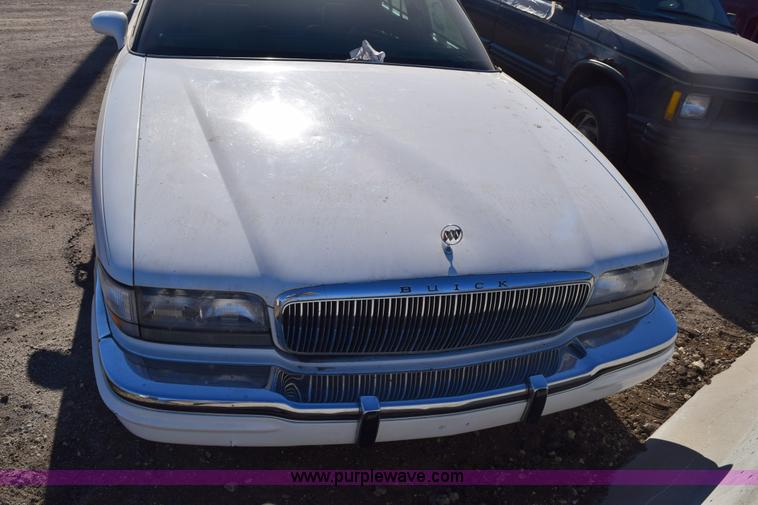 image for item E6169 1994 Buick Park Avenue Ultra