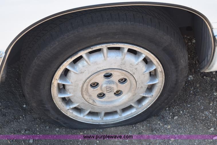 image for item E6169 1994 Buick Park Avenue Ultra