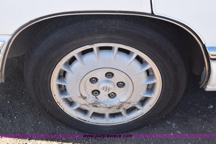 image for item E6169 1994 Buick Park Avenue Ultra