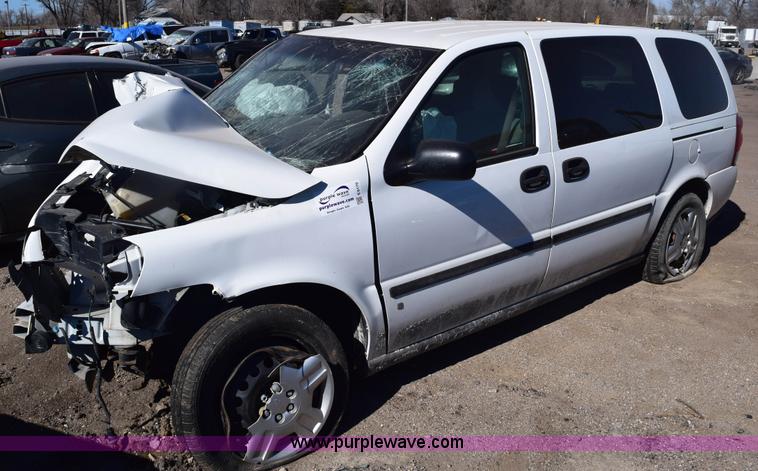 image for item E6170 2006 Chevrolet Uplander EXT LS SUV