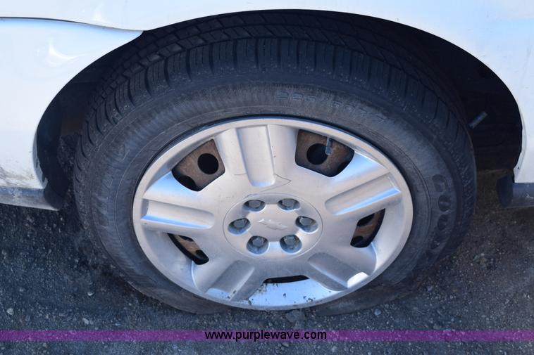 image for item E6170 2006 Chevrolet Uplander EXT LS SUV