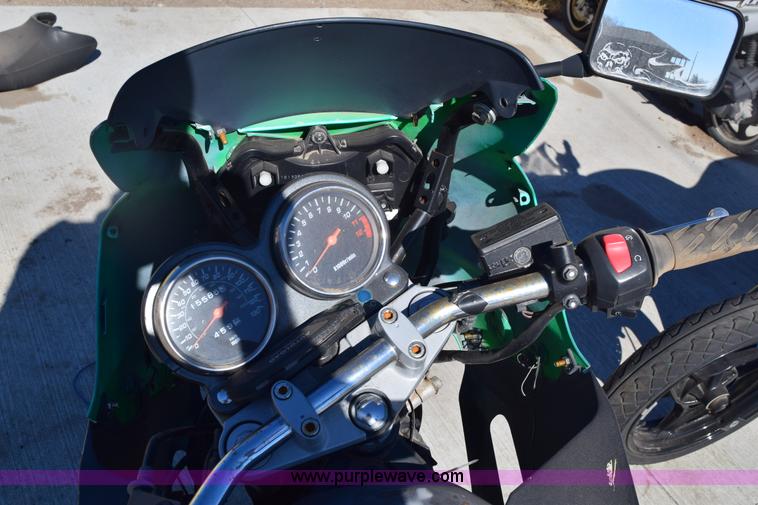 image for item E6171 2006 Suzuki 6s500 motorcycle