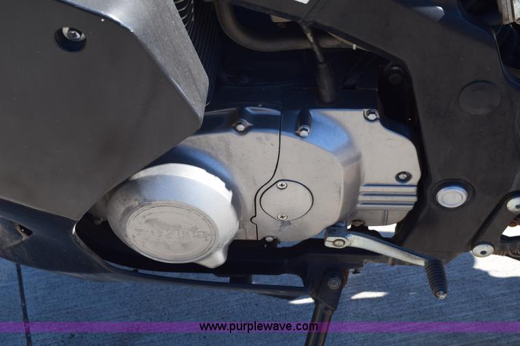 image for item E6171 2006 Suzuki 6s500 motorcycle