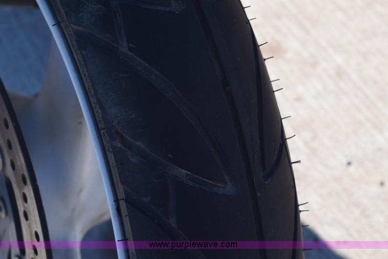 image for item E6171 2006 Suzuki 6s500 motorcycle