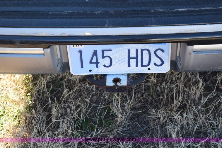 image for item E6172 1991 Lincoln Town Car Signature