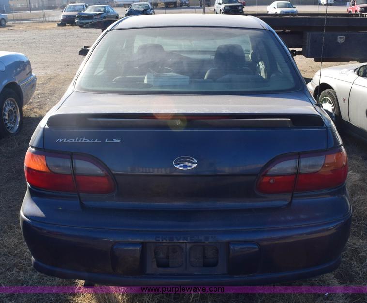 image for item E6173 2000 Chevrolet Malibu LS