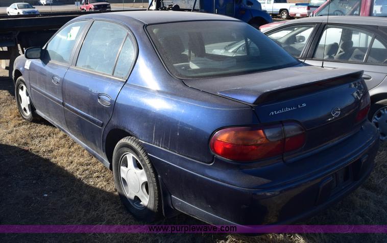 image for item E6173 2000 Chevrolet Malibu LS