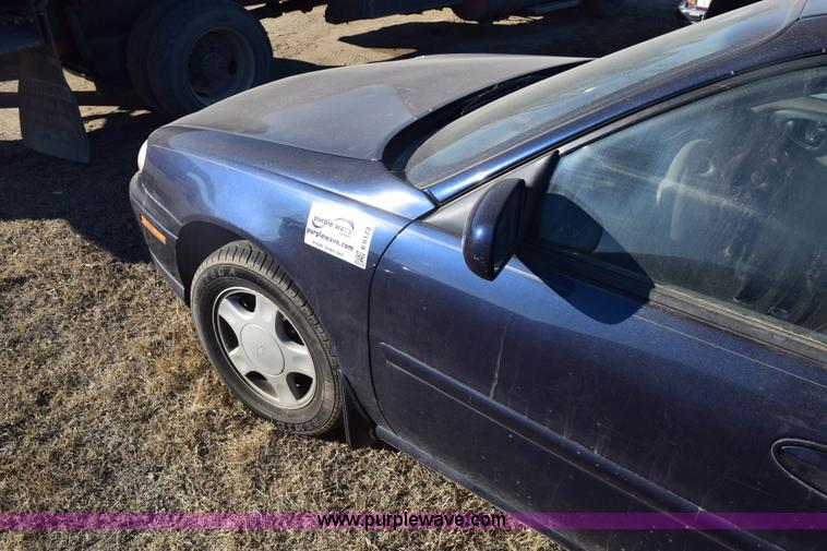 image for item E6173 2000 Chevrolet Malibu LS