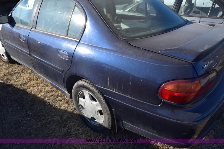image for item E6173 2000 Chevrolet Malibu LS