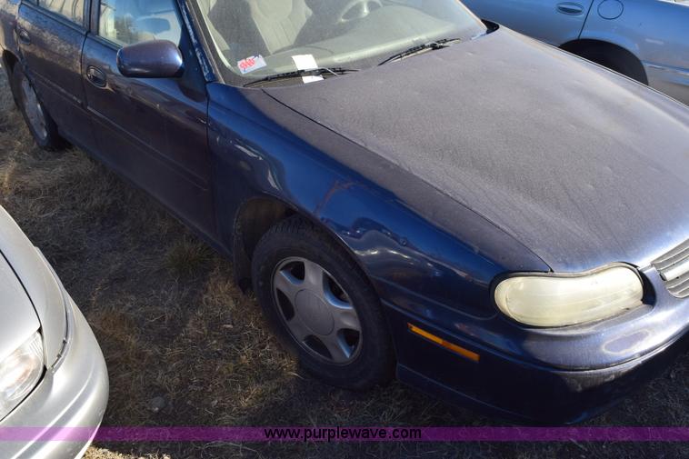 image for item E6173 2000 Chevrolet Malibu LS