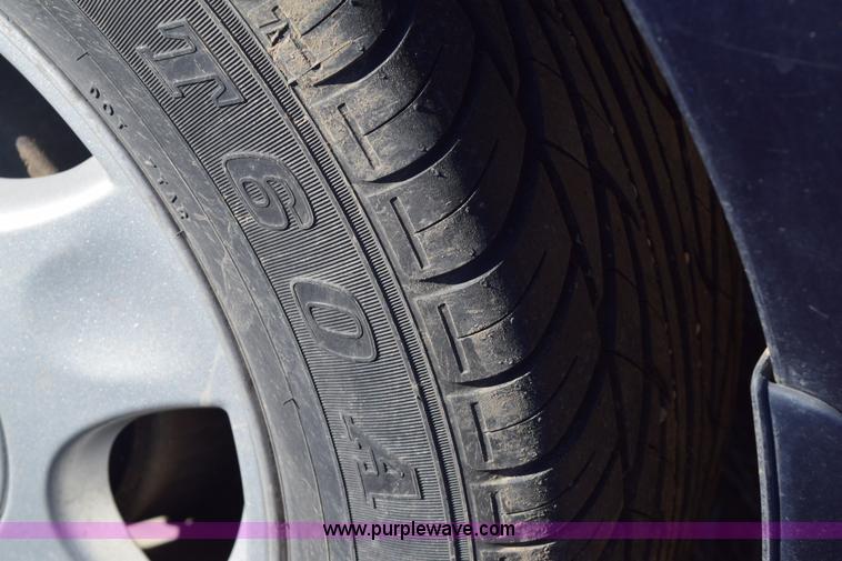 image for item E6173 2000 Chevrolet Malibu LS