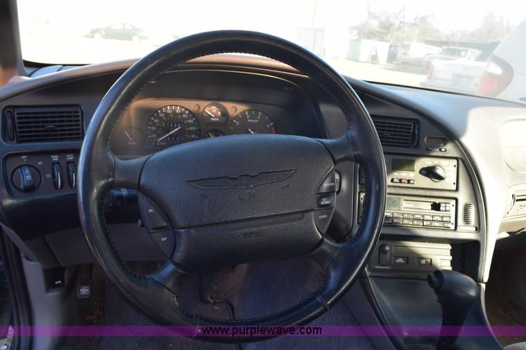 image for item E6174 1995 Ford Thunderbird LX